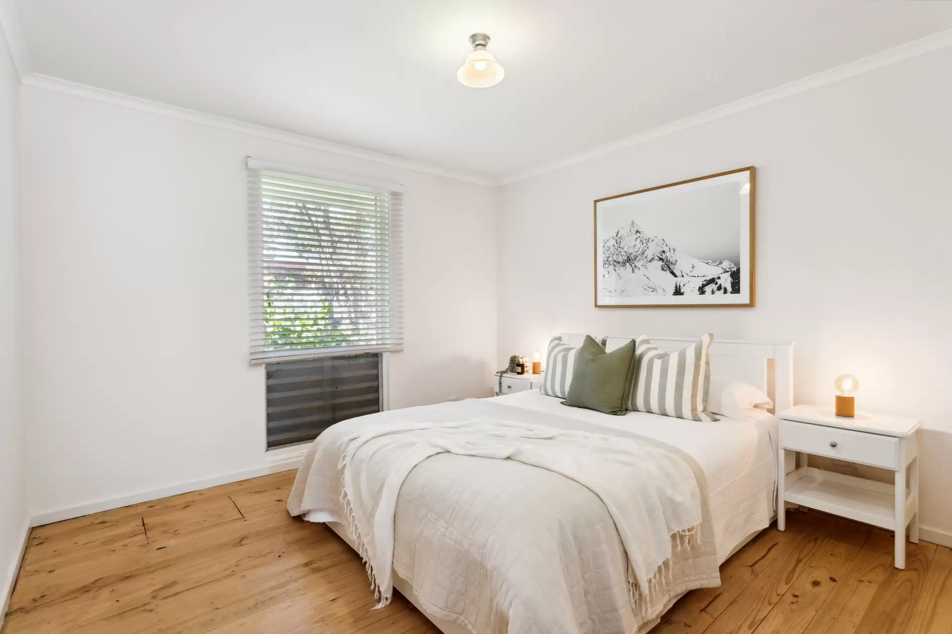12 Woodburn Avenue, Hawthorndene Sold by Booth Real Estate - image 1