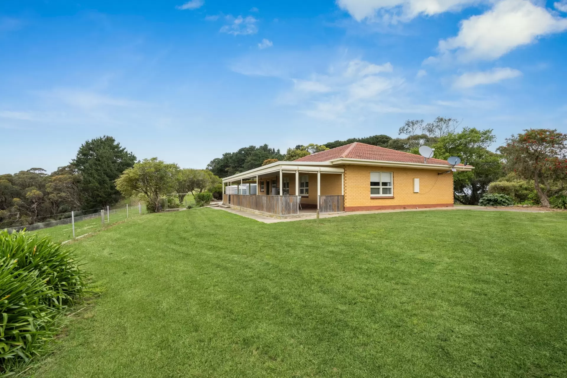 143 Bollaparudda Road, Willow Creek Sold by Booth Real Estate - image 1