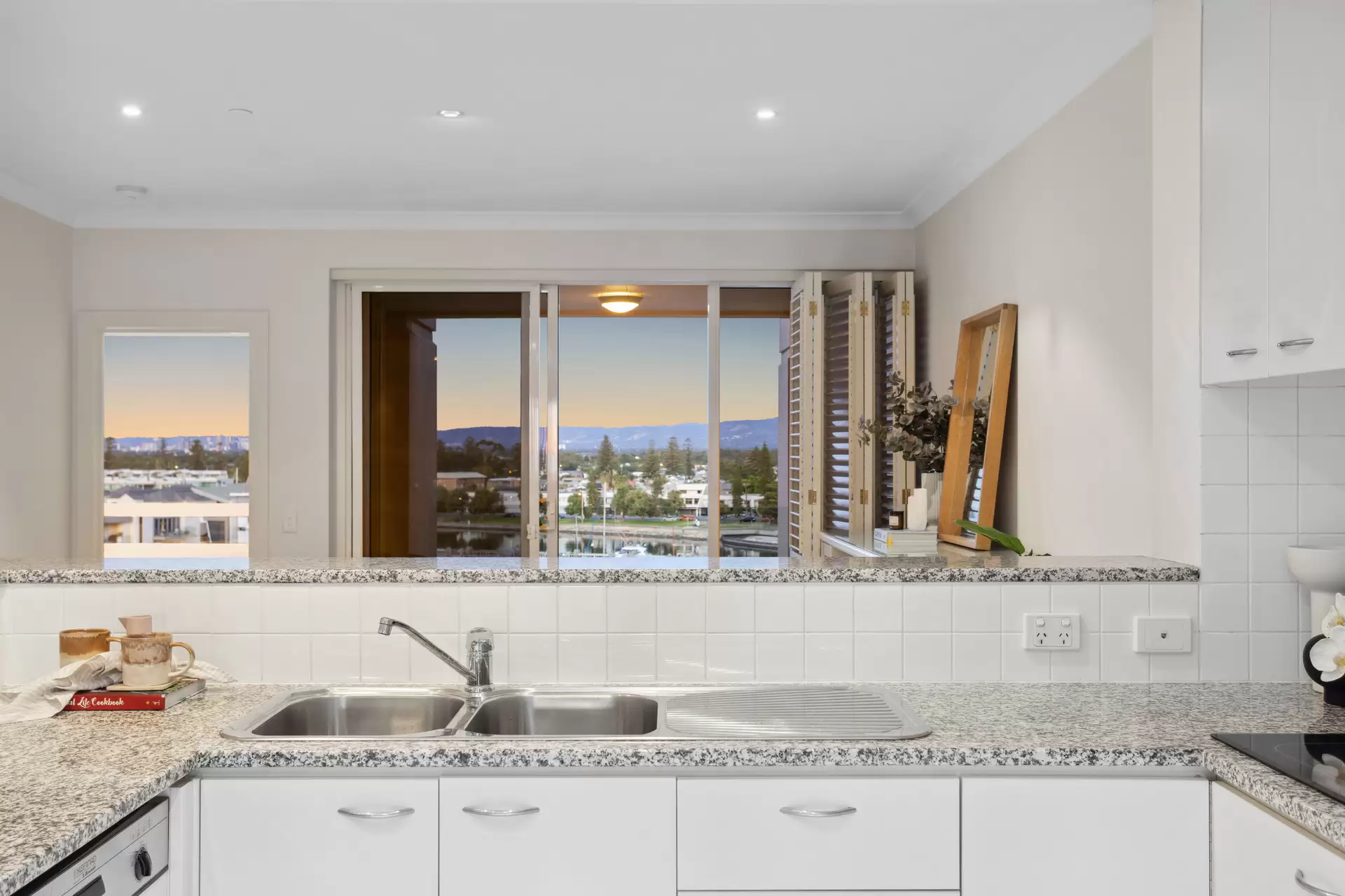 60/3 Holdfast Promenade, Glenelg Sold by Booth Real Estate - image 1