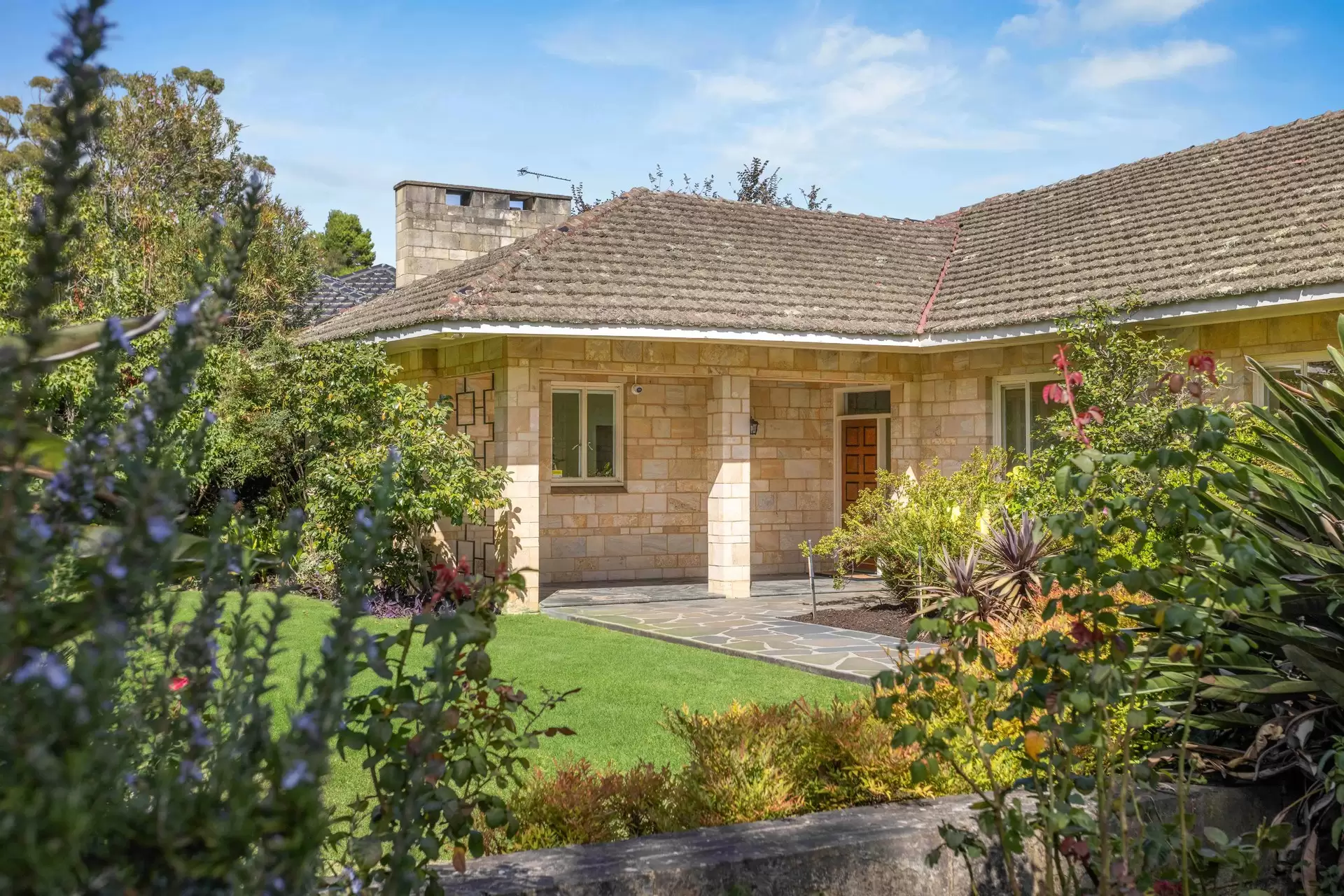 9 Woodland Road, Springfield Sold by Booth Real Estate - image 1
