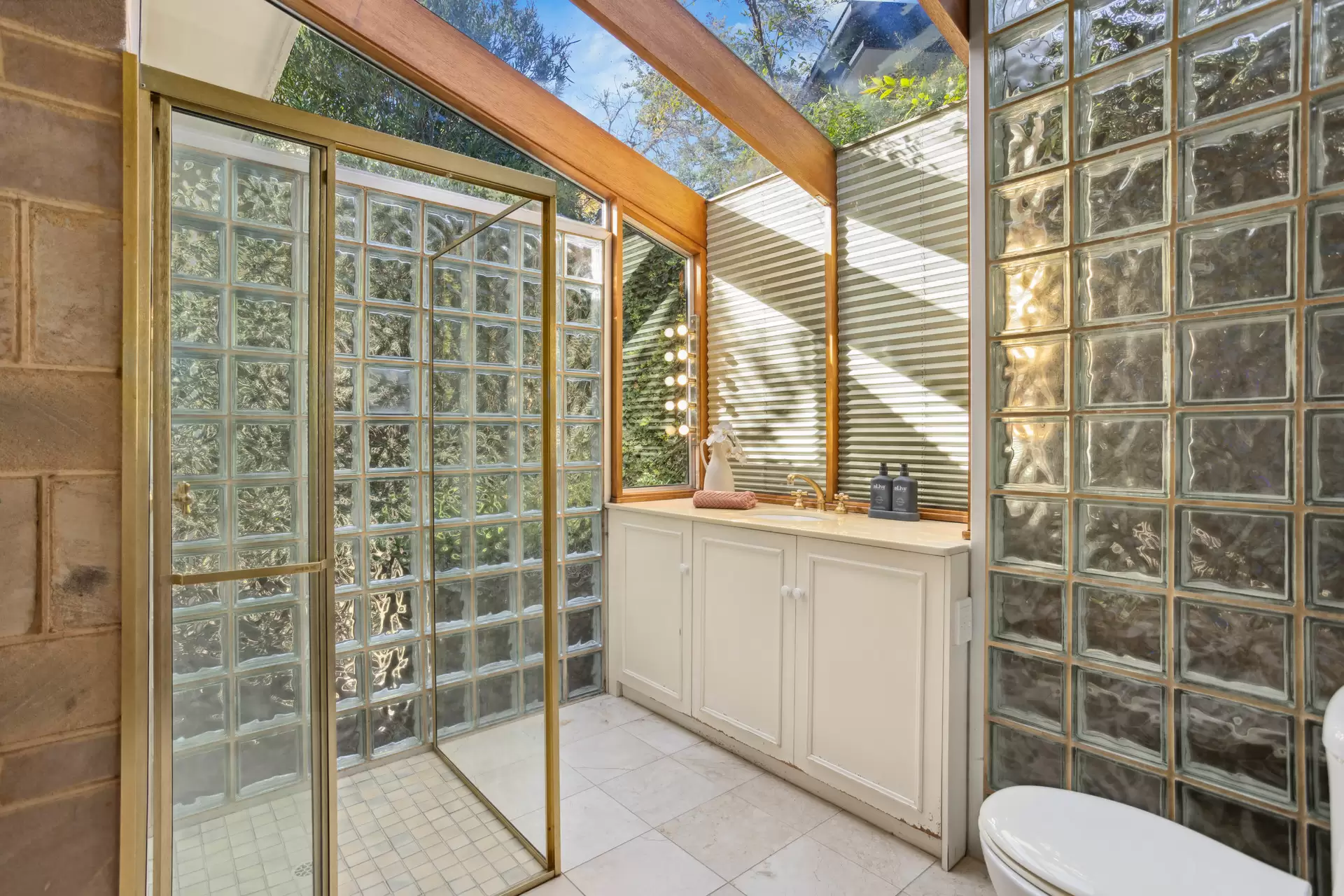 9 Woodland Road, Springfield Sold by Booth Real Estate - image 1