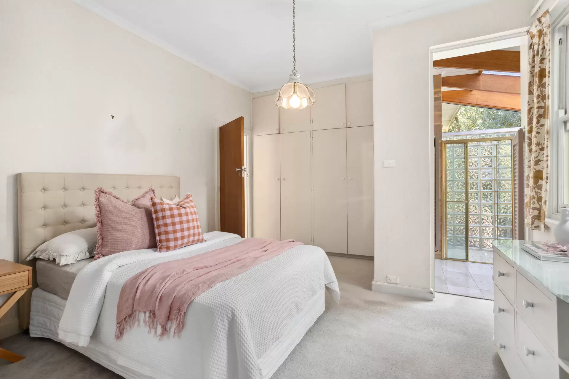 9 Woodland Road, Springfield Sold by Booth Real Estate - image 1