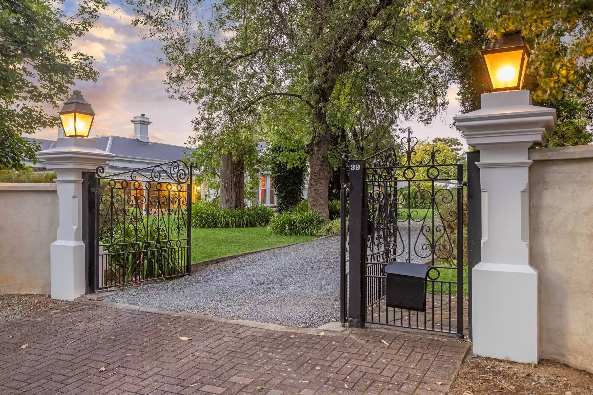 39 Rochester Street, Leabrook Sold by Booth Real Estate - image 1