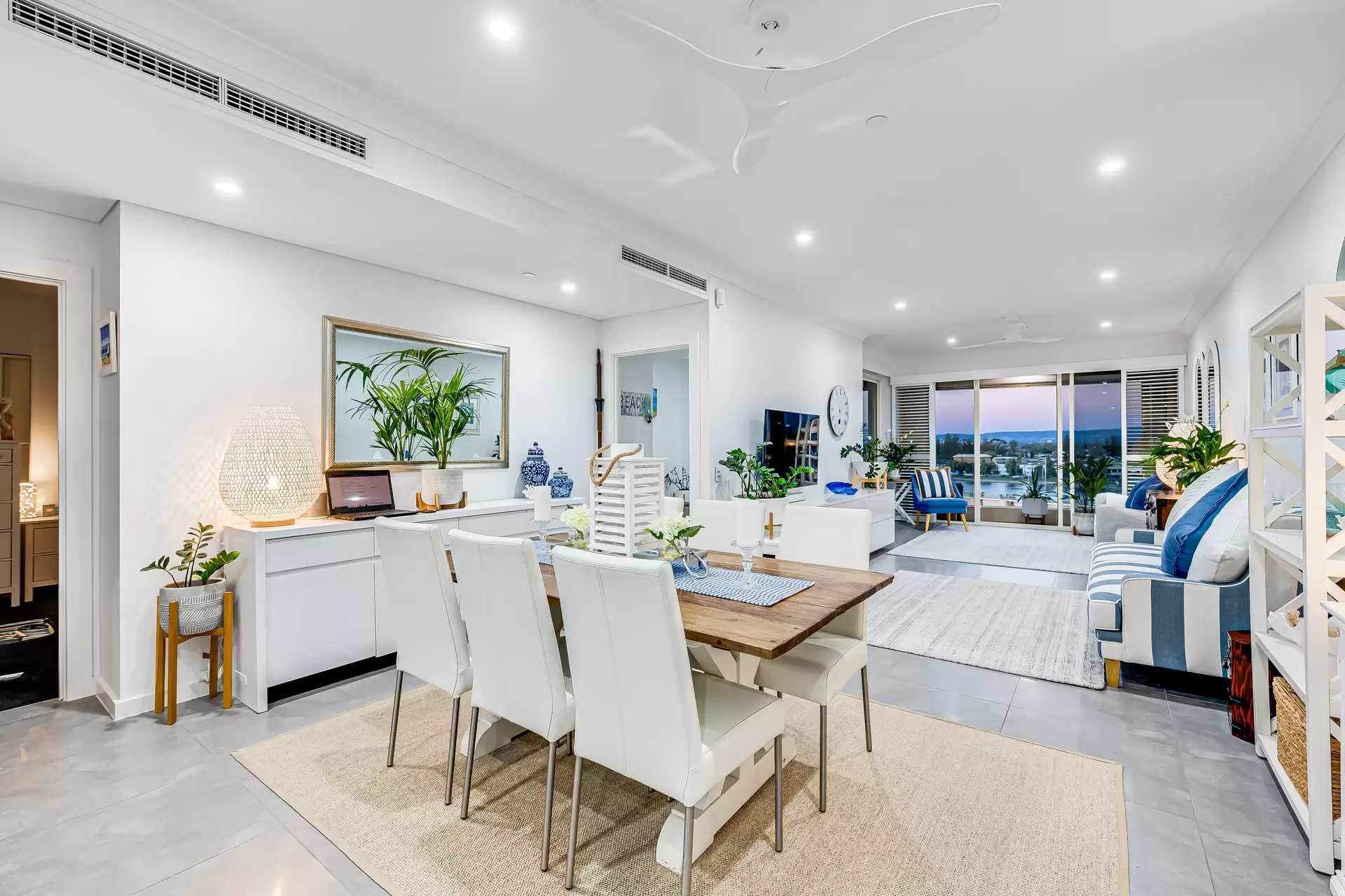 61/3 Holdfast Promenade, Glenelg Sold by Booth Real Estate - image 1