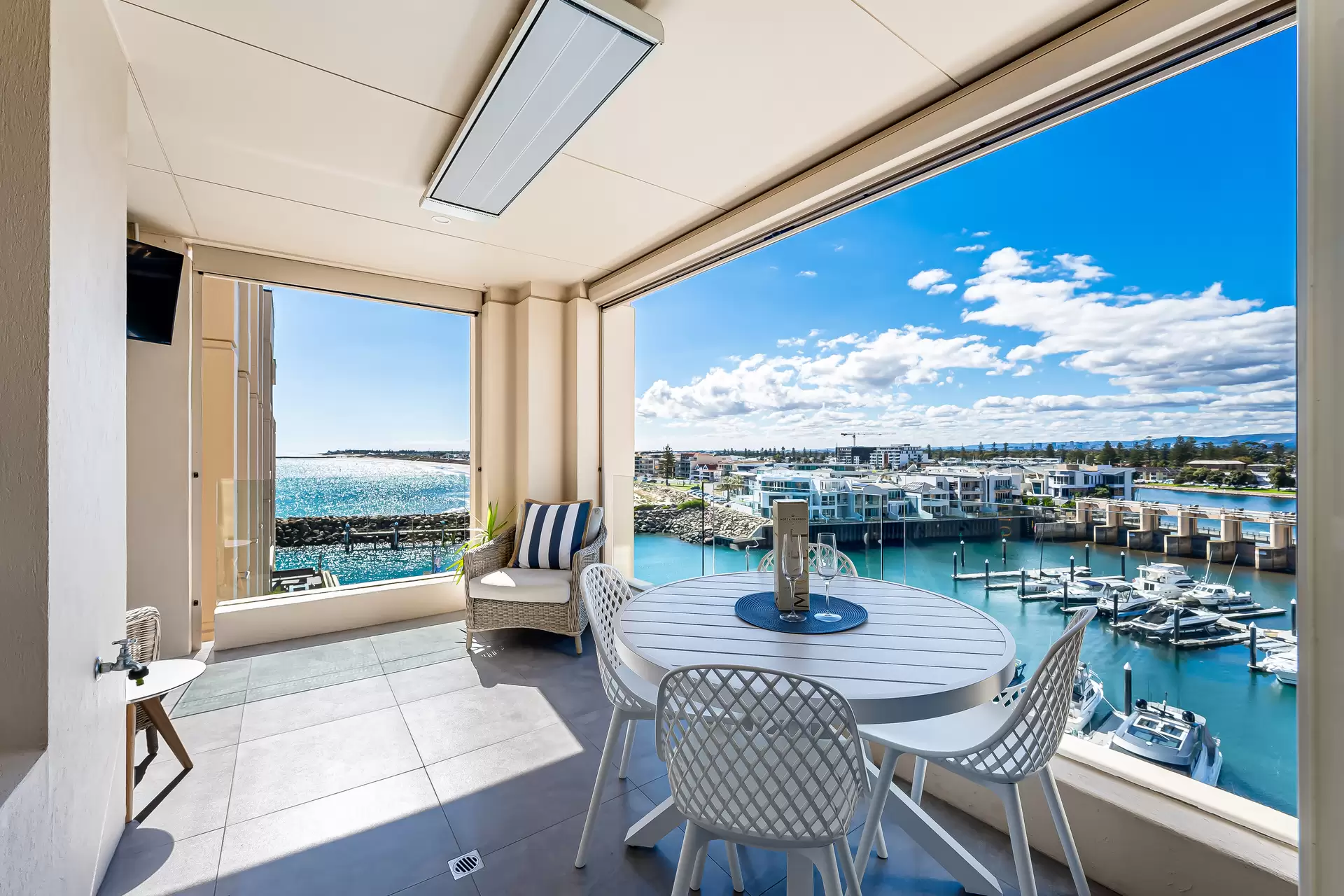 61/3 Holdfast Promenade, Glenelg Sold by Booth Real Estate - image 1