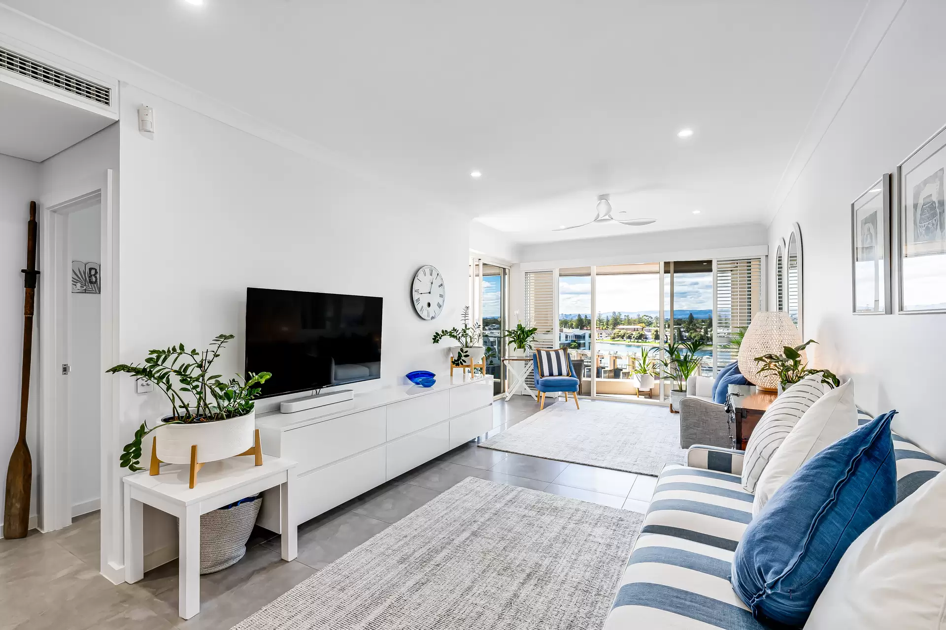 61/3 Holdfast Promenade, Glenelg Sold by Booth Real Estate - image 1