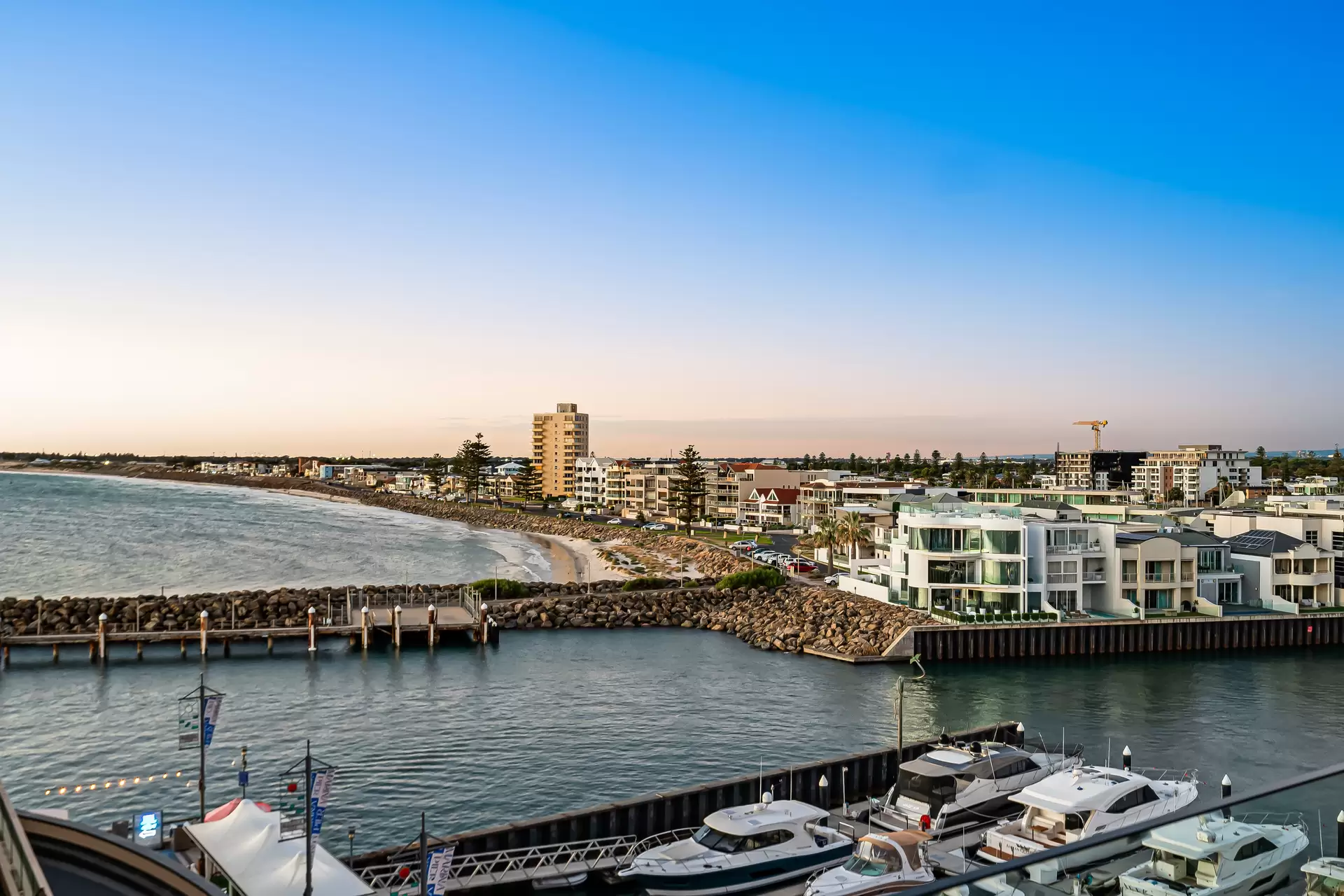 61/3 Holdfast Promenade, Glenelg Sold by Booth Real Estate - image 1