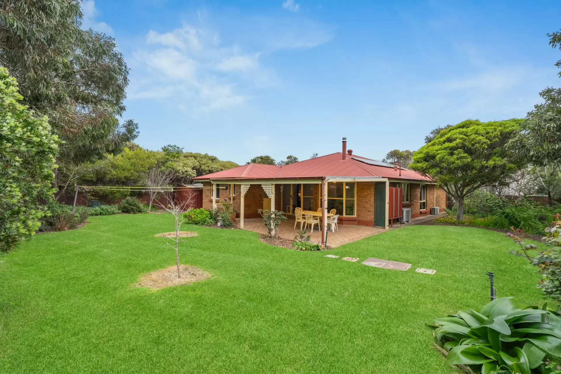 8 Breaker Court, Middleton Sold by Booth Real Estate - image 1