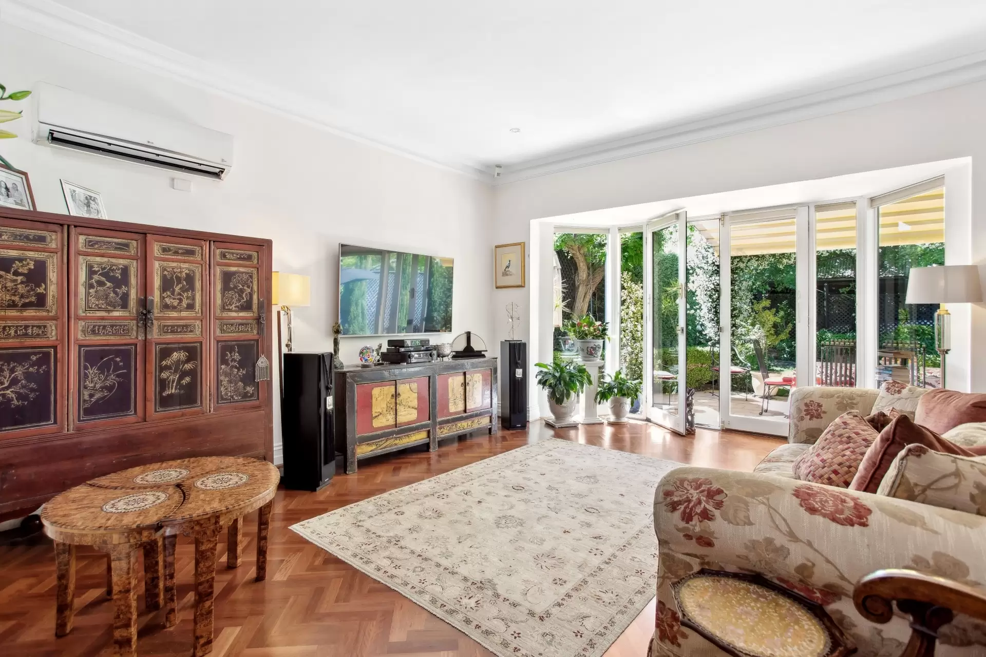 13 Harrow Road, St Peters Sold by Booth Real Estate - image 1