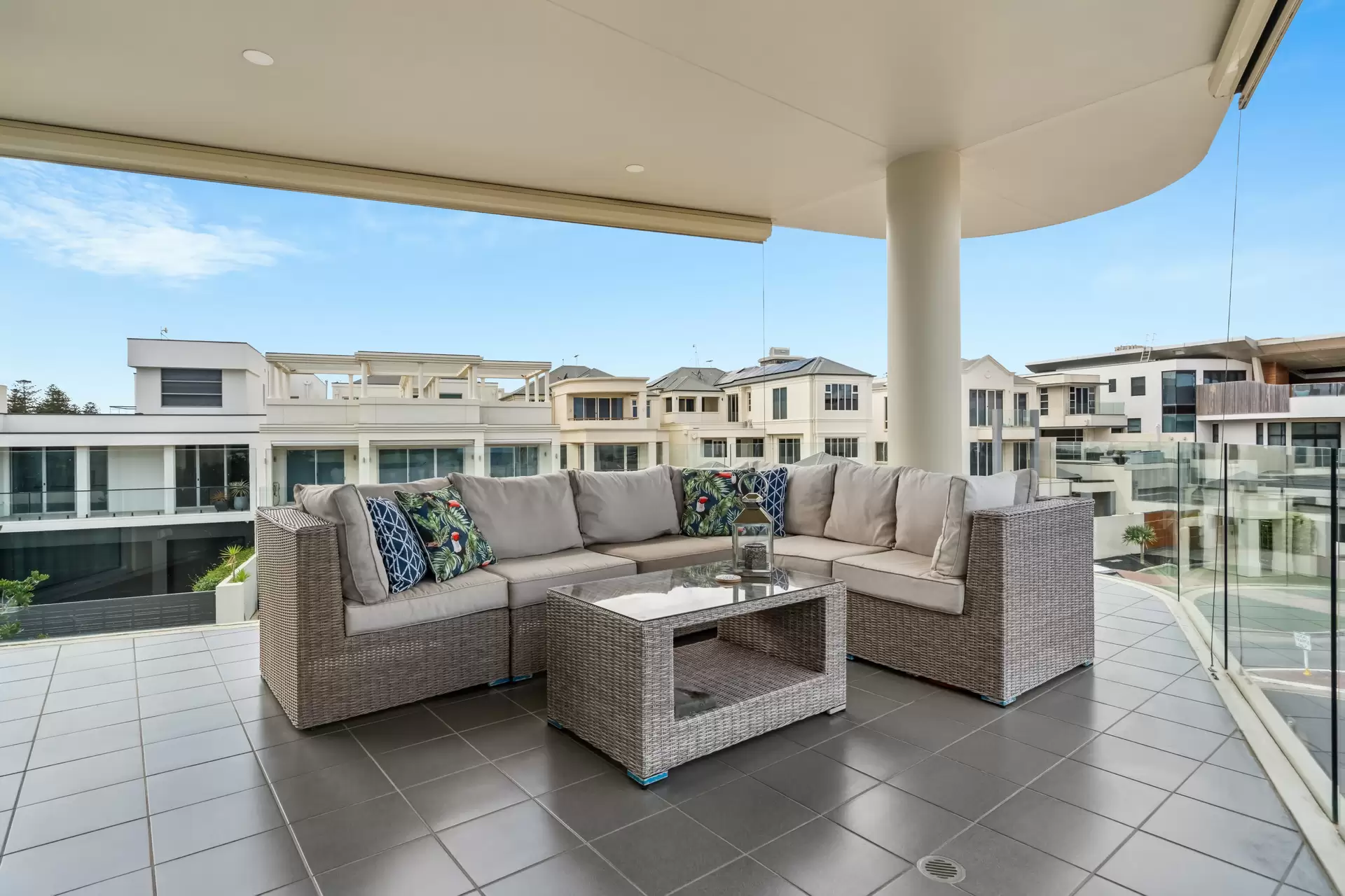 8/1 North Esplanade, Glenelg North Sold by Booth Real Estate - image 1