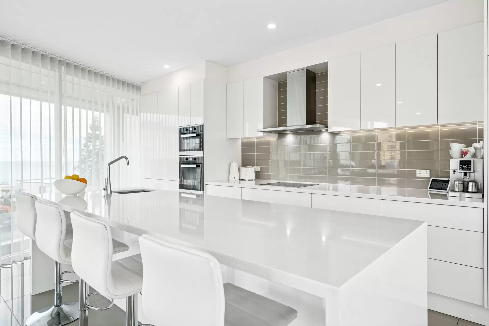 8/1 North Esplanade, Glenelg North Sold by Booth Real Estate - image 1