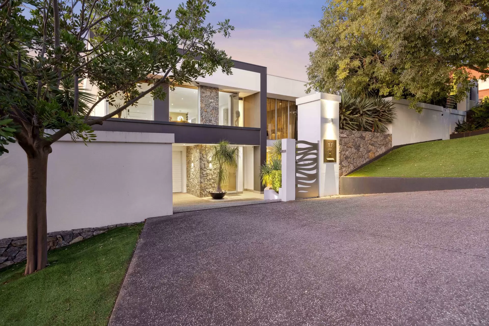 17 Sherwood Terrace, Beaumont Sold by Booth Real Estate - image 1