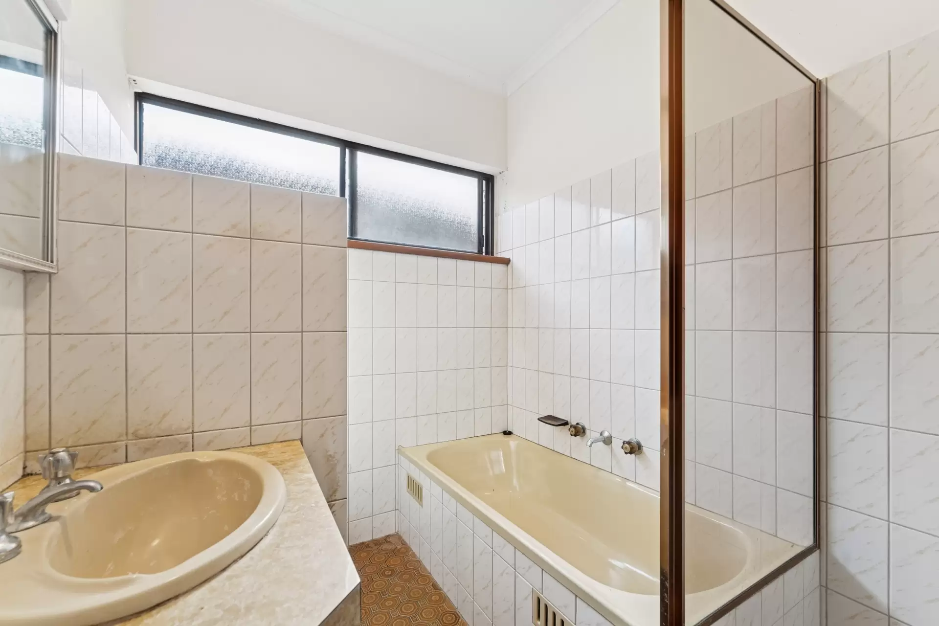 4 Lomond Court, West Lakes Sold by Booth Real Estate - image 1