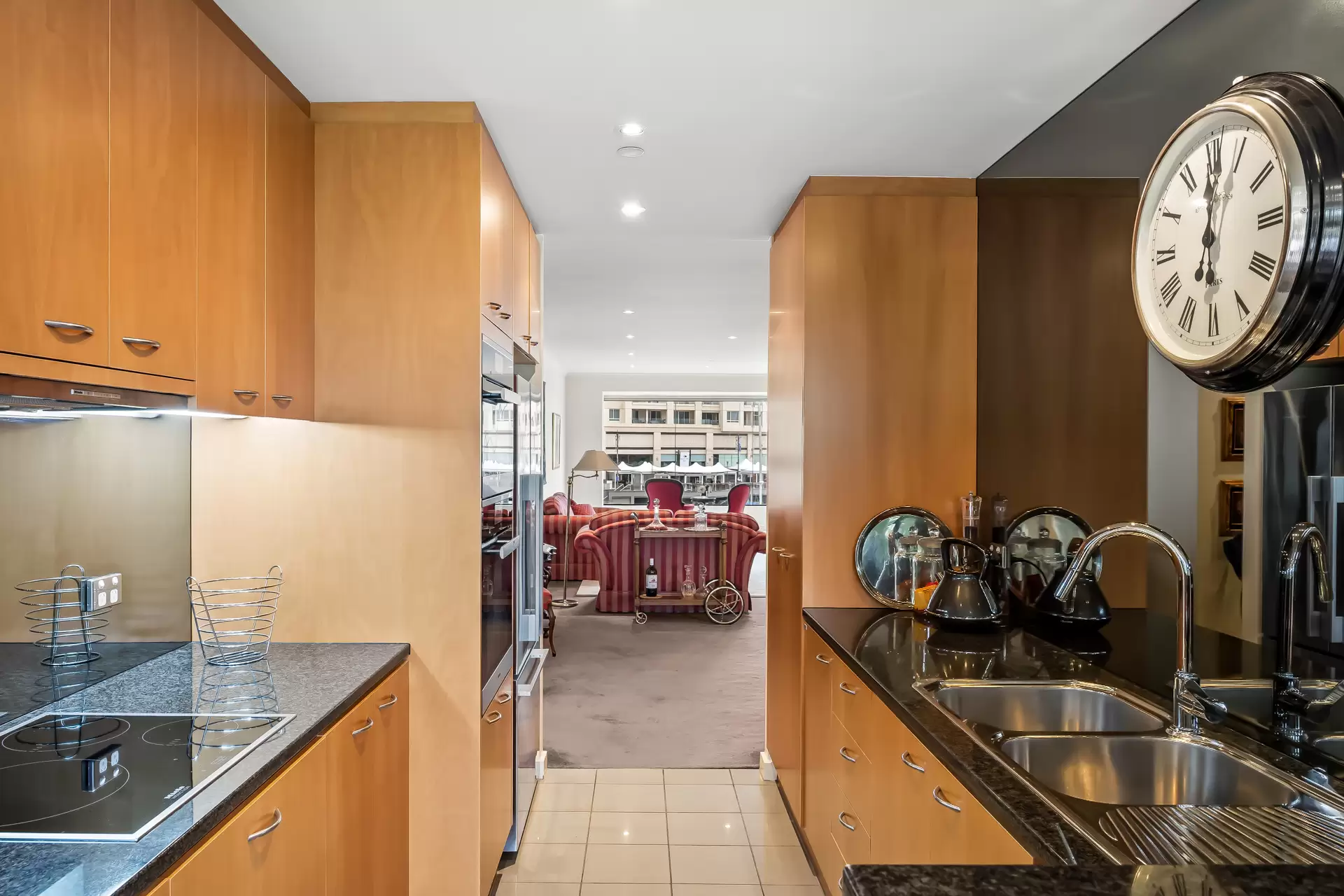 10/30 Colley Terrace, Glenelg Sold by Booth Real Estate - image 1
