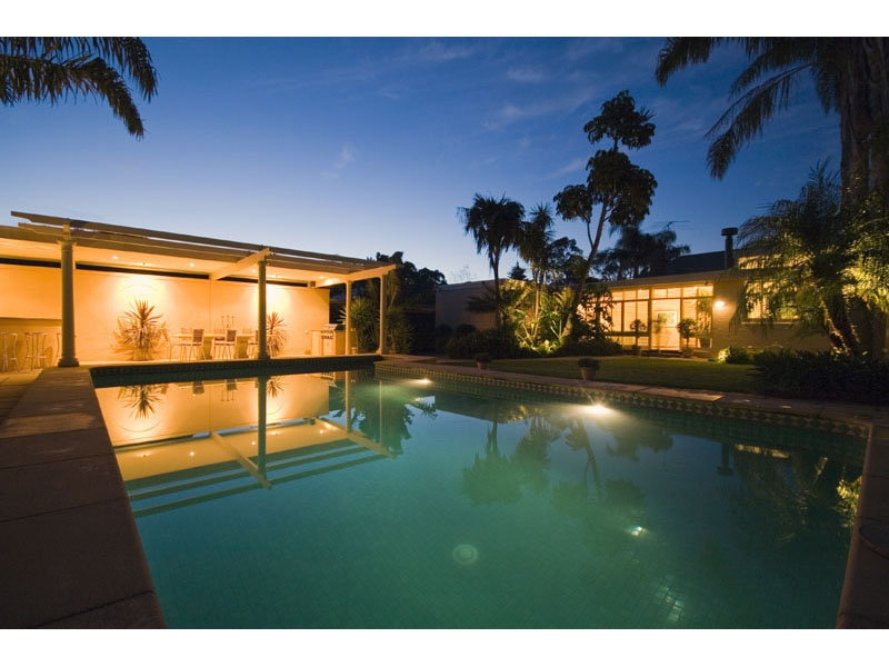 18 Chisholm Avenue, Burnside Sold by Booth Real Estate - image 1