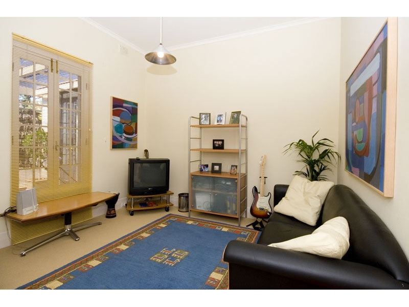 18 Chisholm Avenue, Burnside Sold by Booth Real Estate - image 1