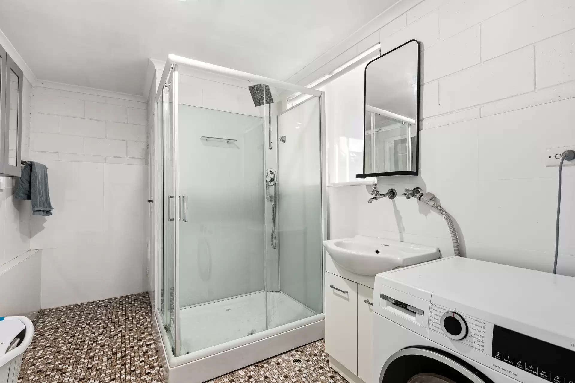 75 Second Avenue, St Peters Sold by Booth Real Estate - image 1