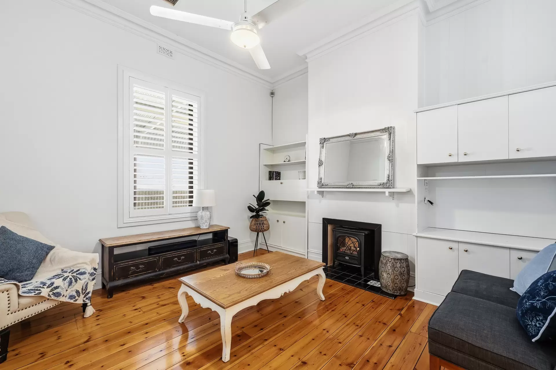 75 Second Avenue, St Peters Sold by Booth Real Estate - image 1