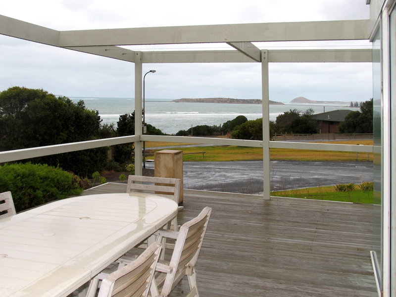 4 Millewa Terrace, Hayborough Sold by Booth Real Estate - image 1