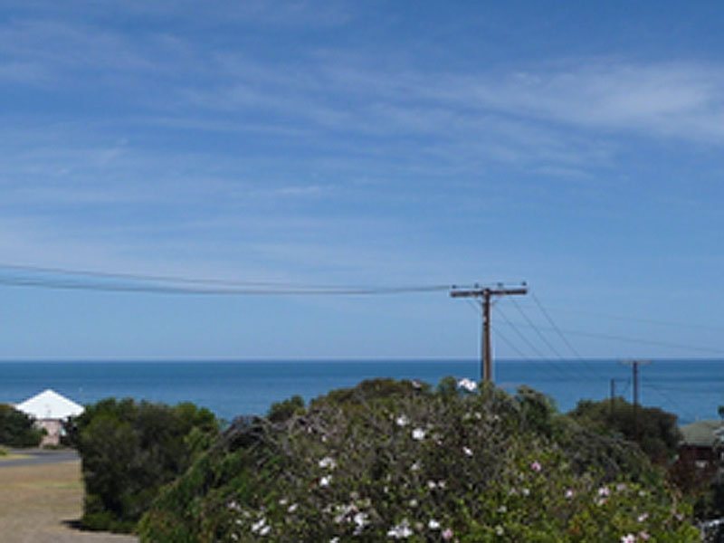 11 Yandra Terrace, Hayborough Sold by Booth Real Estate - image 1