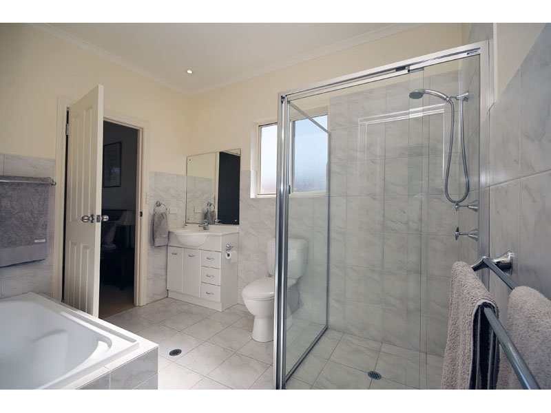 13C Kildare Avenue, Marden Sold by Booth Real Estate - image 1