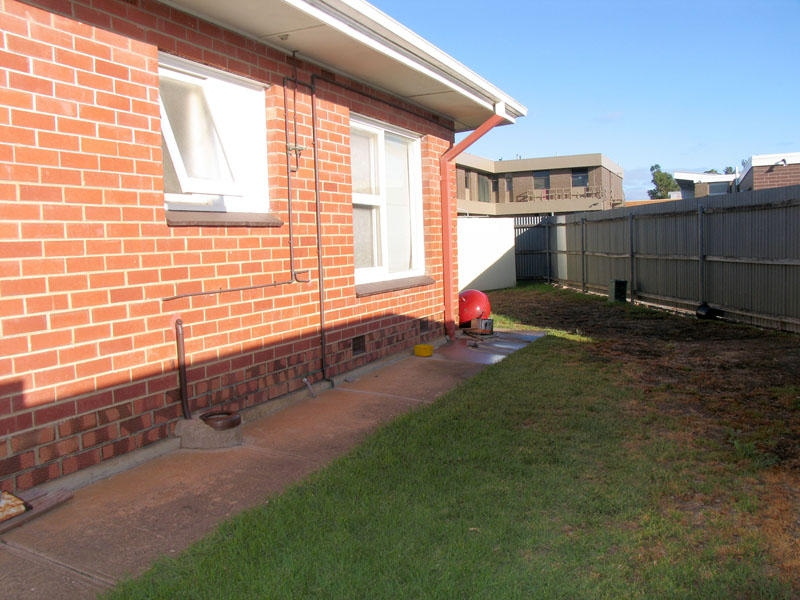 4/336 Tapleys Hill Road, Seaton Sold by Booth Real Estate - image 1