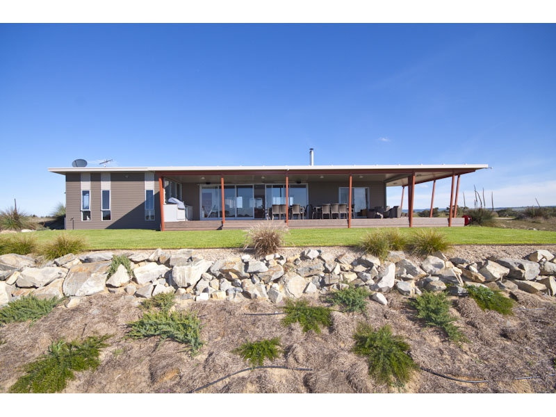 Via Finniss Park Road, Currency Creek Sold by Booth Real Estate - image 1