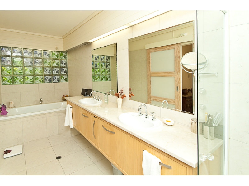 34 Avenel Gardens Road, Medindie Sold by Booth Real Estate - image 1