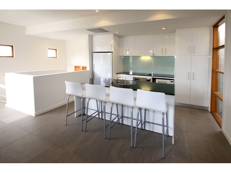 21 Catherine Helen Spence Street, Adelaide Sold by Booth Real Estate - image 1