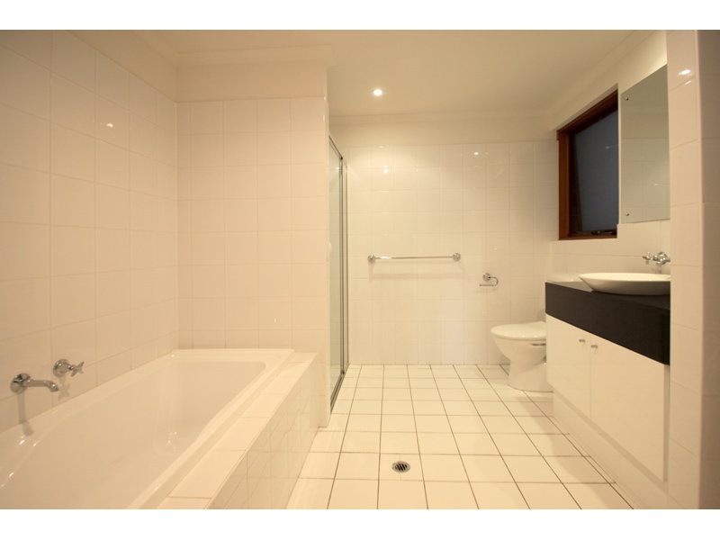 21 Catherine Helen Spence Street, Adelaide Sold by Booth Real Estate - image 1