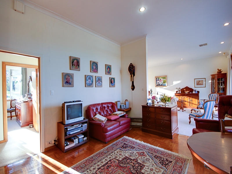 109 Kingston Terrace, North Adelaide Sold by Booth Real Estate - image 1