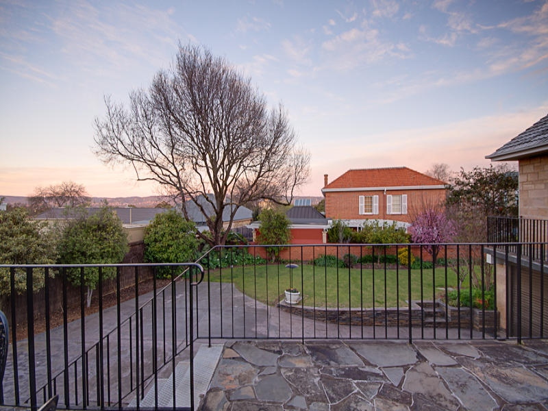 109 Kingston Terrace, North Adelaide Sold by Booth Real Estate - image 1