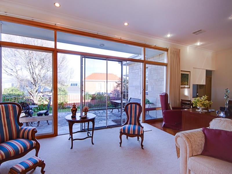 109 Kingston Terrace, North Adelaide Sold by Booth Real Estate - image 1