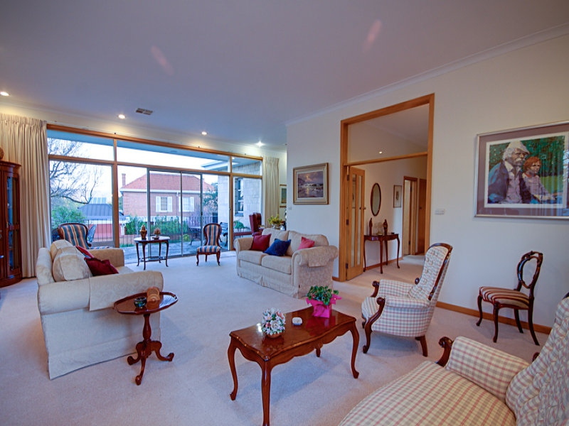 109 Kingston Terrace, North Adelaide Sold by Booth Real Estate - image 1