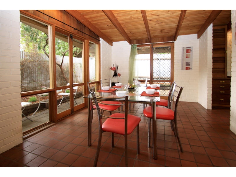 10 Richmond Street, Kensington Sold by Booth Real Estate - image 1