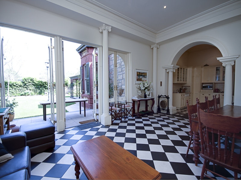 140 Cambridge Terrace, Malvern Sold by Booth Real Estate - image 1