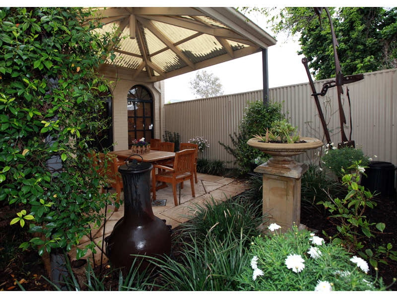 17 Ashley Street, North Adelaide Sold by Booth Real Estate - image 1