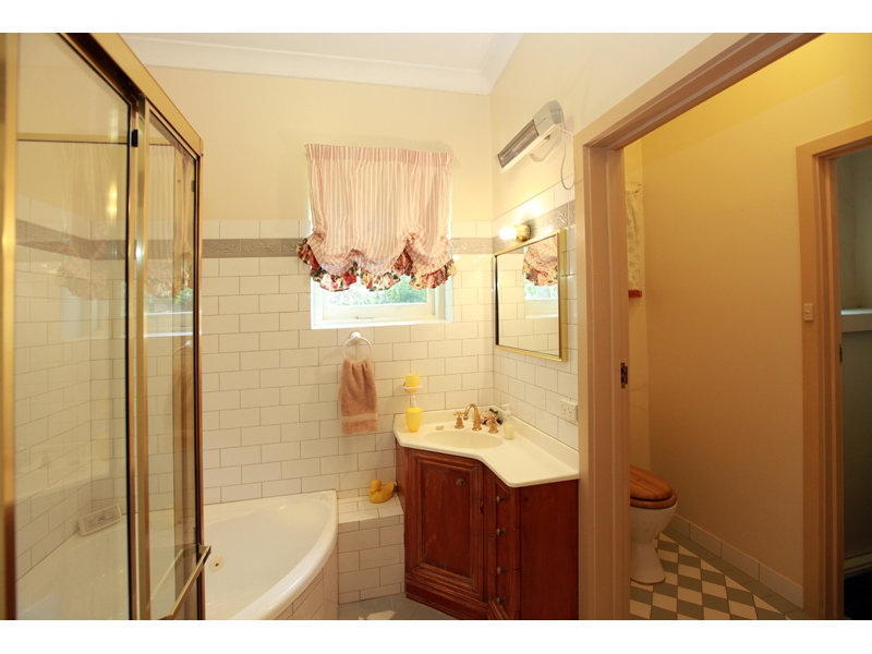 25 Shannon Crescent, Coromandel Valley Sold by Booth Real Estate - image 1