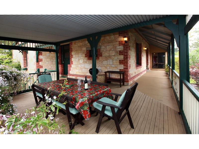 25 Shannon Crescent, Coromandel Valley Sold by Booth Real Estate - image 1