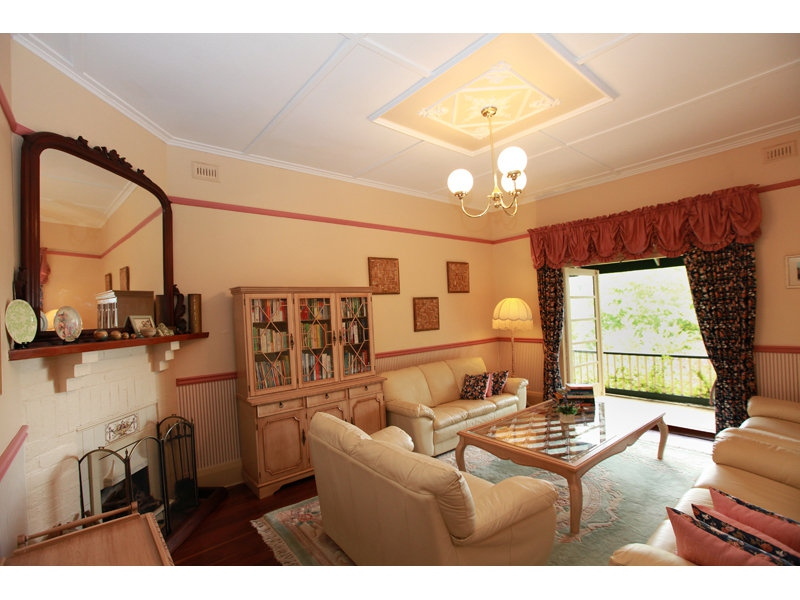 25 Shannon Crescent, Coromandel Valley Sold by Booth Real Estate - image 1