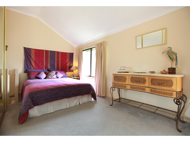 25 Shannon Crescent, Coromandel Valley Sold by Booth Real Estate - image 1