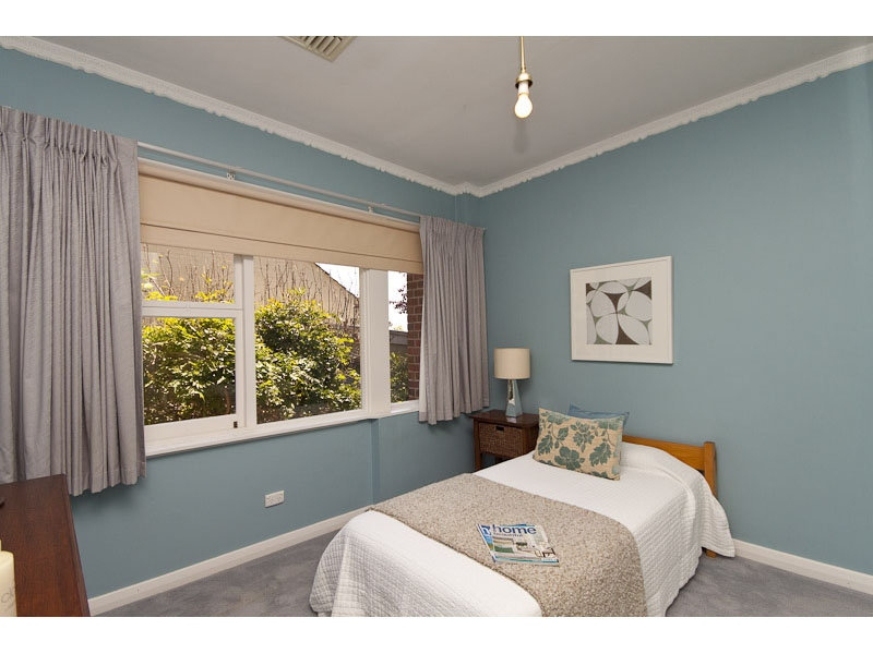 5 Fifeshire Avenue, St Georges Sold by Booth Real Estate - image 1
