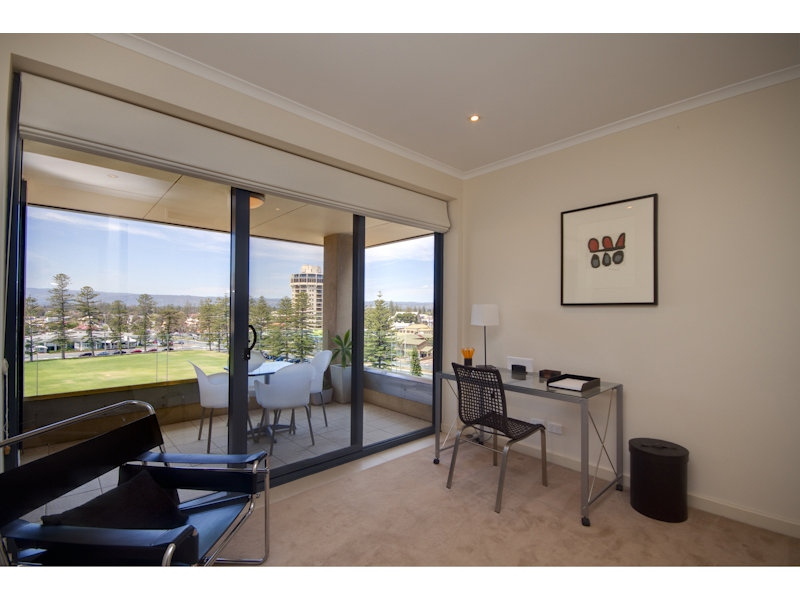 58/32 Colley Terrace, Glenelg Sold by Booth Real Estate - image 1