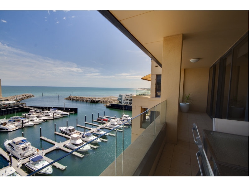 58/32 Colley Terrace, Glenelg Sold by Booth Real Estate - image 1