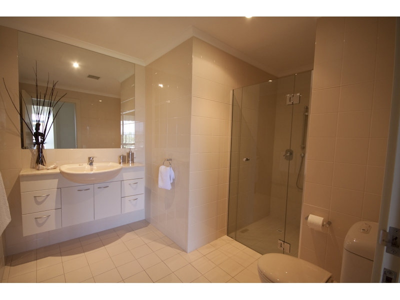 58/32 Colley Terrace, Glenelg Sold by Booth Real Estate - image 1
