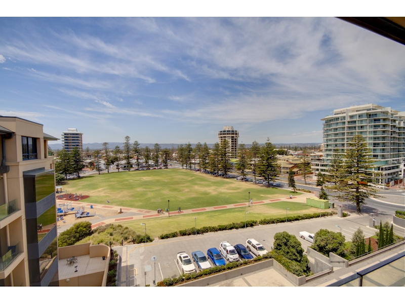 58/32 Colley Terrace, Glenelg Sold by Booth Real Estate - image 1
