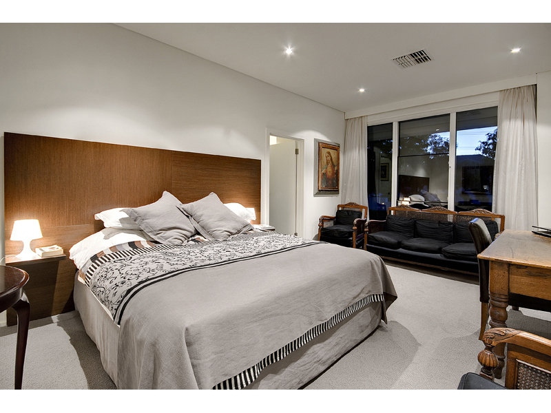 2 Blairgowrie Road, St Georges Sold by Booth Real Estate - image 1