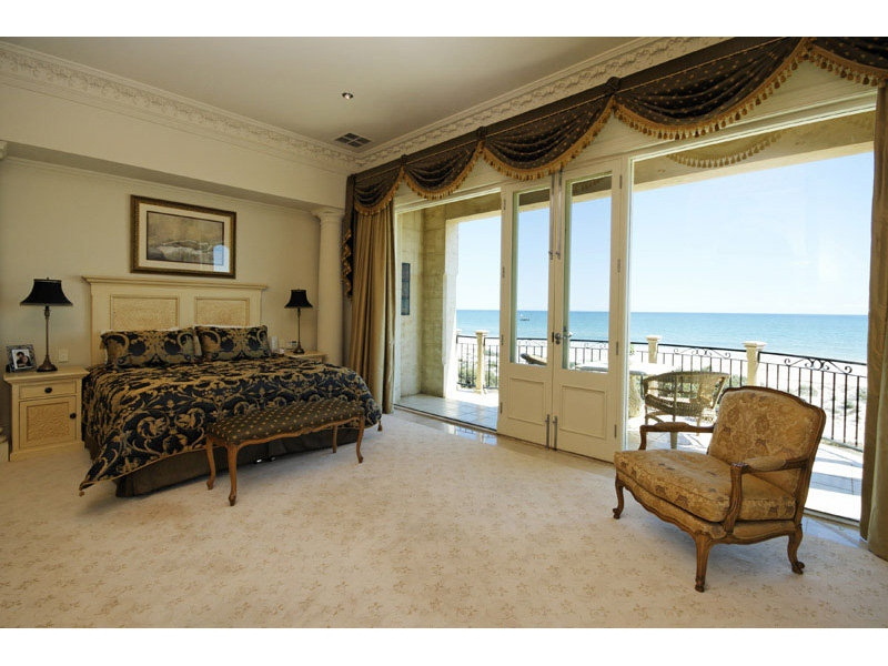 71A Seaview Road, Tennyson Sold by Booth Real Estate - image 1