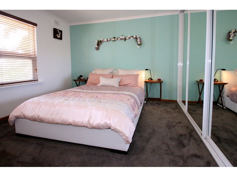 8/33 Foster Street, Parkside Sold by Booth Real Estate - image 1