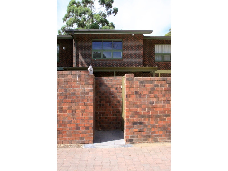 8/33 Foster Street, Parkside Sold by Booth Real Estate - image 1